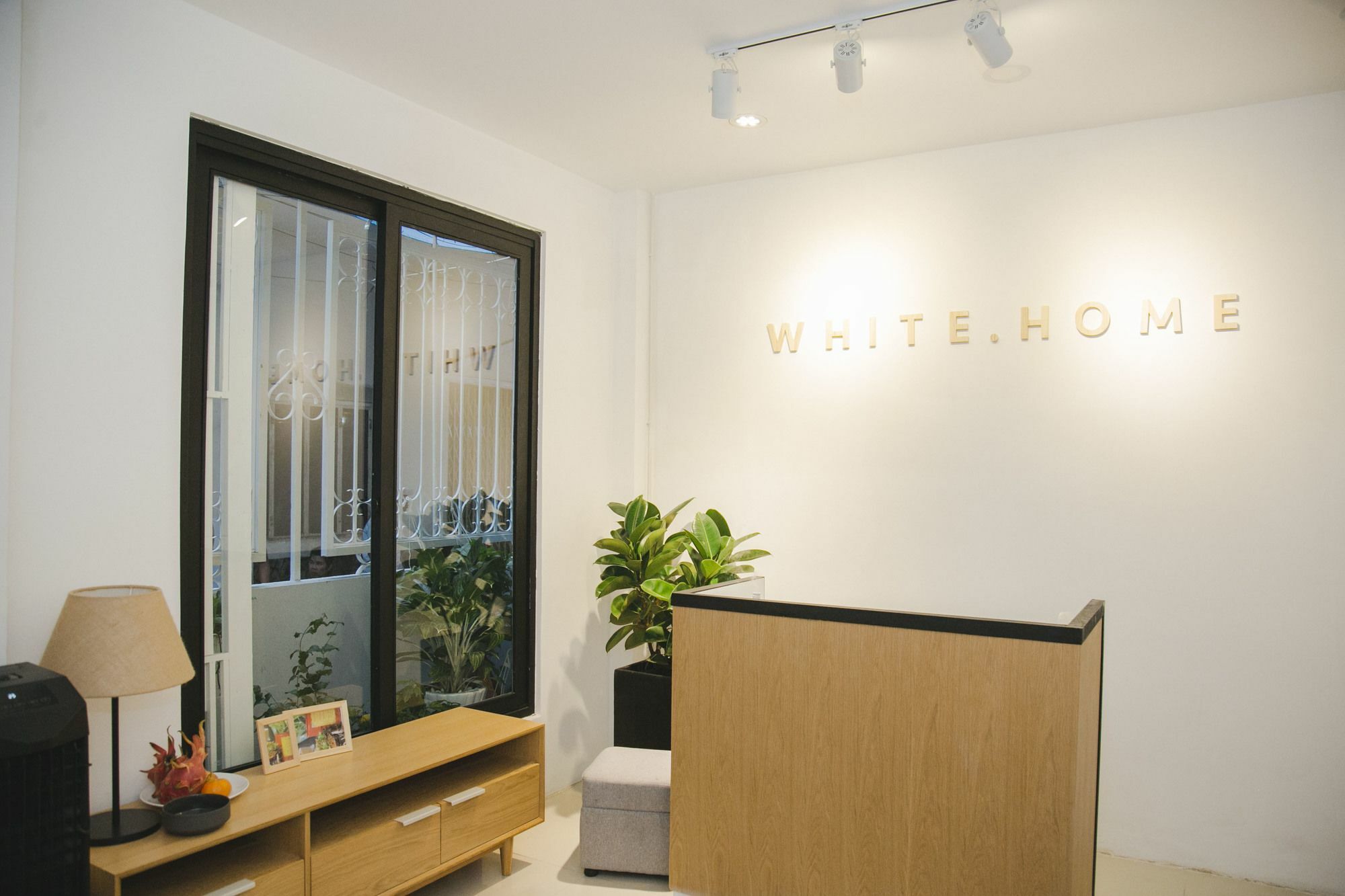 White Home Ho Chi Minh City Exterior photo